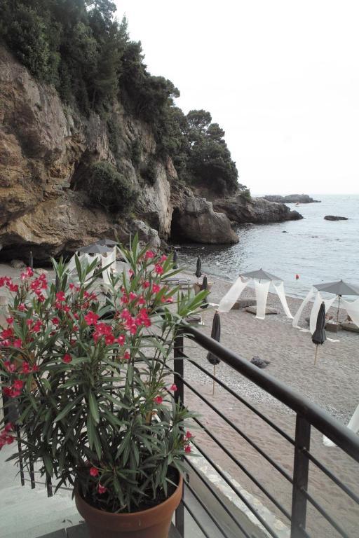 레리치 Eco Del Mare B&B 외부 사진